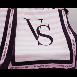 Victoria Secret pink and black dorm blanket